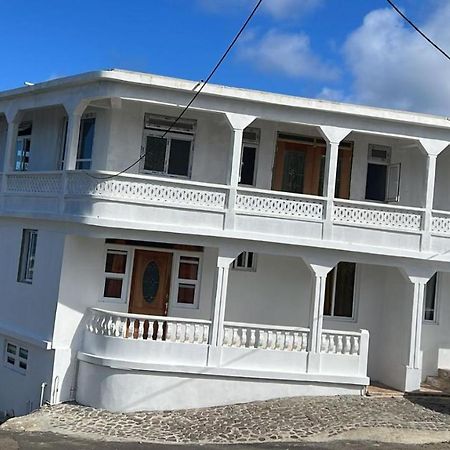 The Golden Inn Marigot Exterior foto